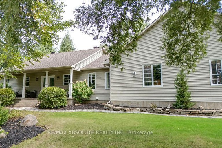 28934715/1601-shauna-crescent/greely/ottawa/ontario/K4P1M8_1