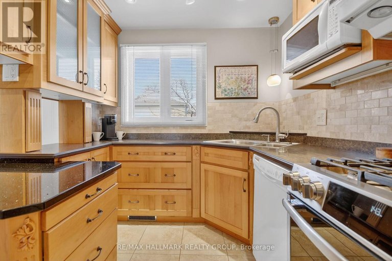 29446603/1722-rodin-way/chateauneuf/ottawa/ontario/K1C4Y8_15