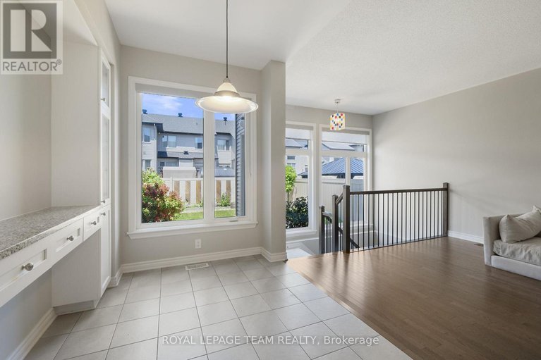 28884791/273-shinleaf-crescent/mer-bleuebradley-estatesanderson-park/ottawa/ontario/K1W0J2_12