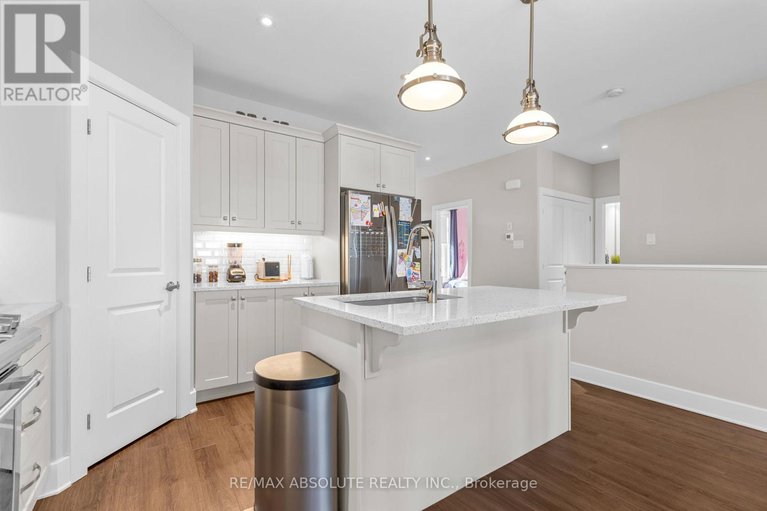 29038837/19-elmer-west-street/almonte/mississippi-mills/ontario/K0A1A0_9