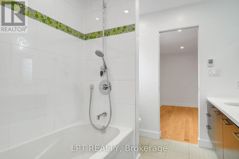 28676196/298-crestview-road/alta-vistafaircrest-heights/ottawa/ontario/K1H5G6_37
