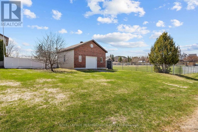 29639798/434-lemay-street/clarencerockland-twp/clarence-rockland/ontario/K0A1N0_15