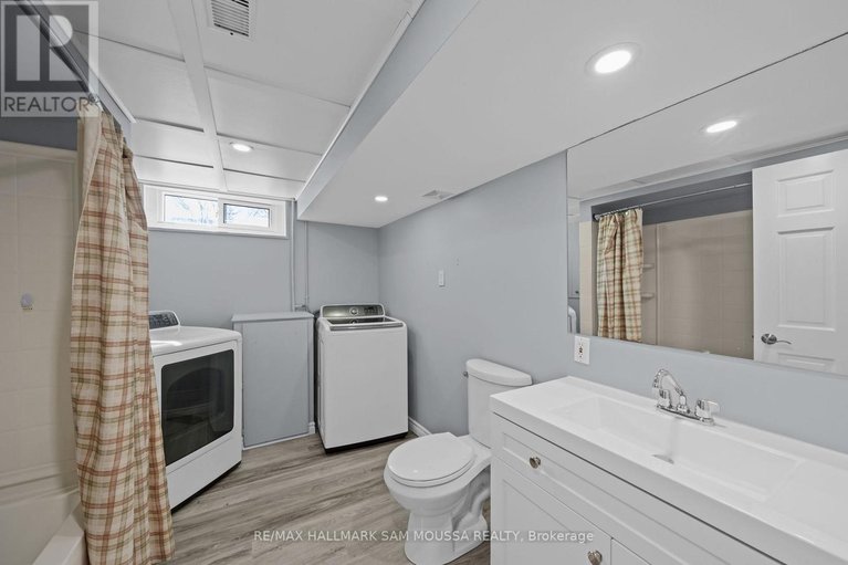 29677666/2750-consul-avenue/bruce-farmgraham-parkqualicumbellands/ottawa/ontario/K2H7H7_35