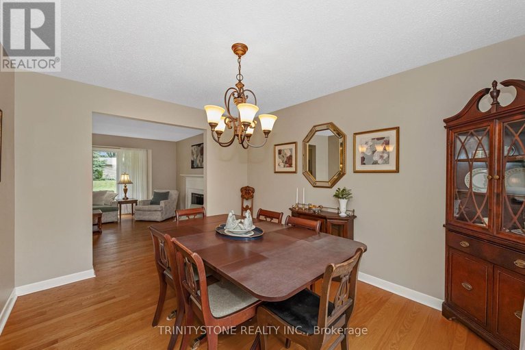28500513/7-pulford-crescent/bayshore/ottawa/ontario/K2B6L6_13