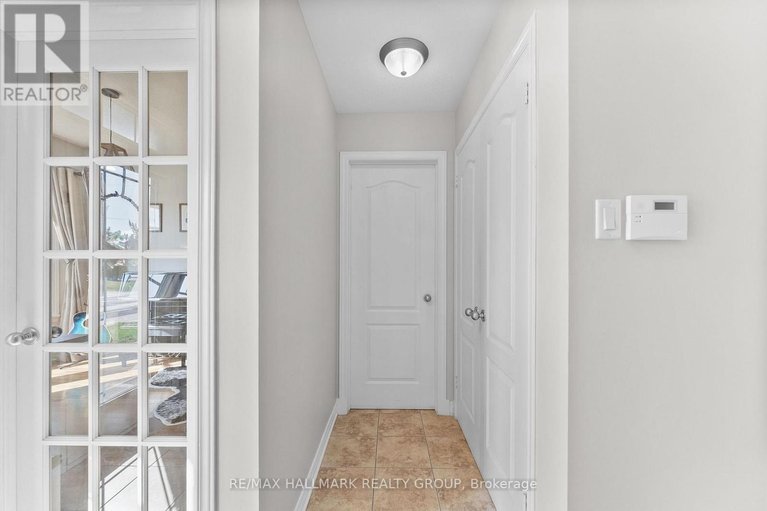 29627658/1965-montmere-avenue/notting-hillsummerside/ottawa/ontario/K4A0E3_5