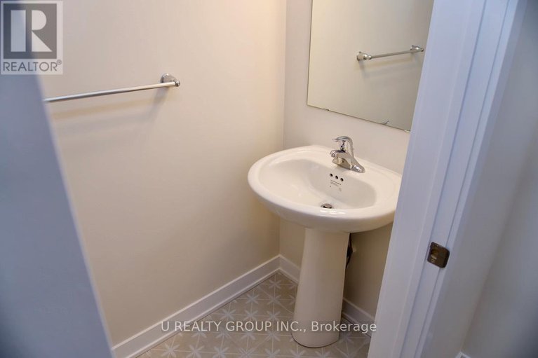 29330723/648-corporal-private/blossom-parkkemp-parkfindlay-creek/ottawa/ontario/K1X0M7_3