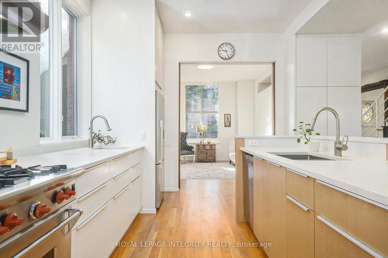 28914148/45-mcleod-street/ottawa-centregolden-triangle/ottawa/ontario/K2P0Z4_10