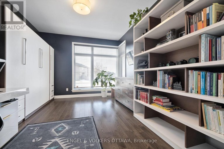 29464568/157-avro-circle/cfb-rockcliffe-and-area/ottawa/ontario/K1K4K7_17