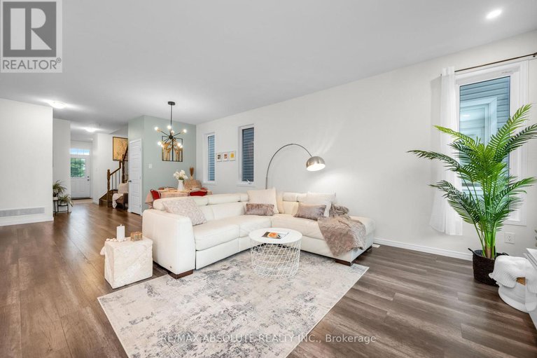 28578833/302-haliburton-heights/emerald-meadowstrailwest/ottawa/ontario/K2S1S3_15