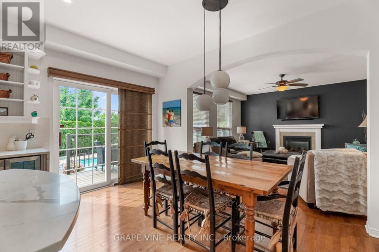 28434299/421-keith-crescent/mer-bleuebradley-estatesanderson-park/ottawa/ontario/K1W0A2_22