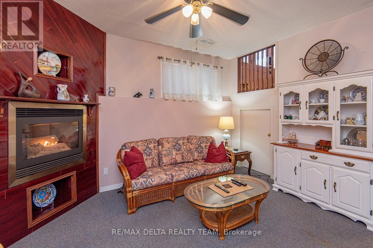 29649021/892-beauchamp-avenue/hiawatha-parkconvent-glen/ottawa/ontario/K1C3A7_26