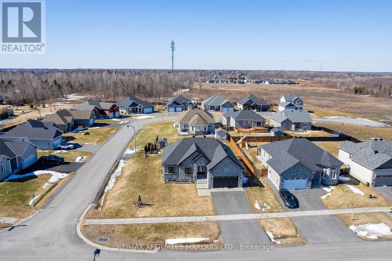 29533245/74-jim-brownell-boulevard/long-sault/south-stormont/ontario/K0C1P0_43