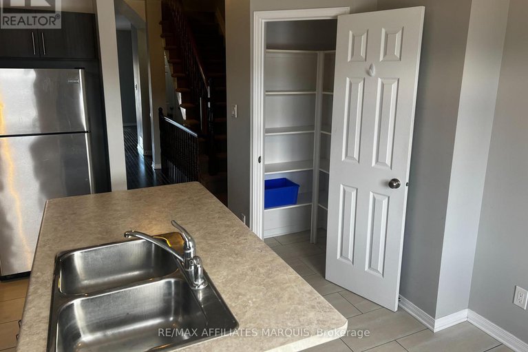 29152206/281-fir-lane/kemptville/north-grenville/ontario/K0G1J0_10