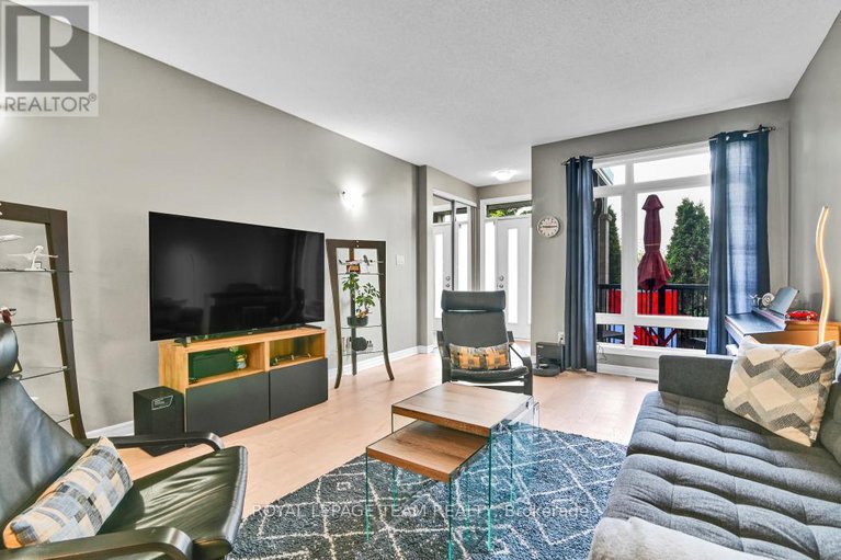 28681481/604-brian-good-avenue/riverside-southgloucester-glen/ottawa/ontario/K4M0G7_9