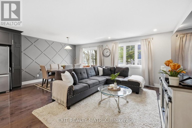 29646598/368-twilight-avenue/village-of-russell/russell/ontario/K4R0E6_13