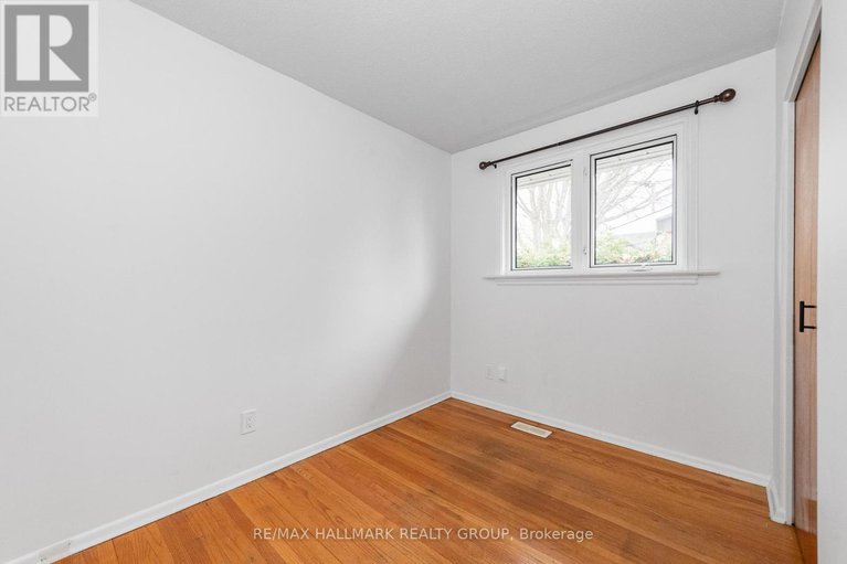 29113297/71-viewmount-drive/meadowlandscrestview/ottawa/ontario/K2G3B9_24