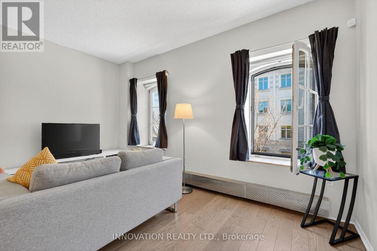 29634182/4-10-clarence-street/lower-townbyward-market/ottawa/ontario/K1N5P3_13
