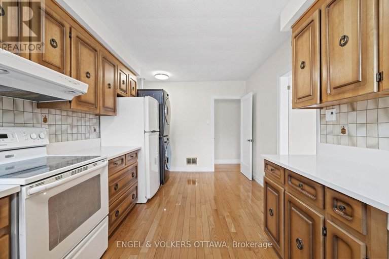28349600/1960-alta-vista-drive/faircrest-heights/ottawa/ontario/K1H7K8_14