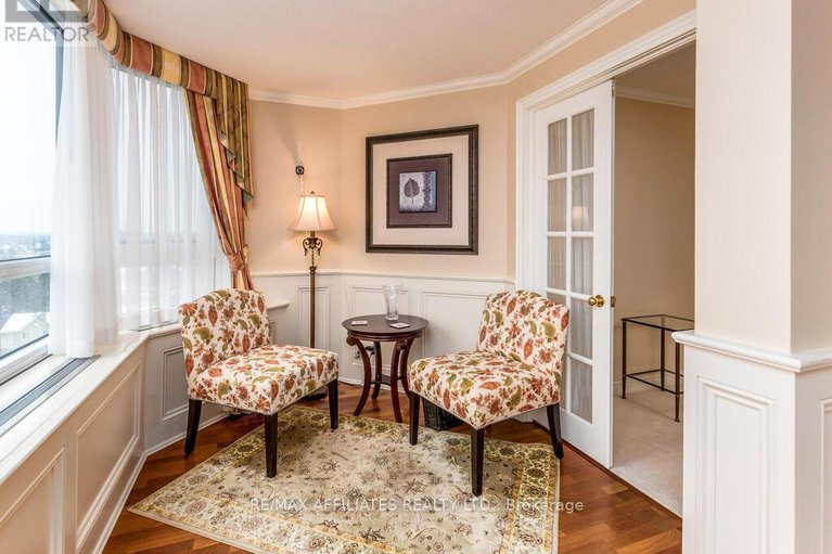 28251371/914-80-sandcastle-drive/leslie-park/ottawa/ontario/K2H9E7_13