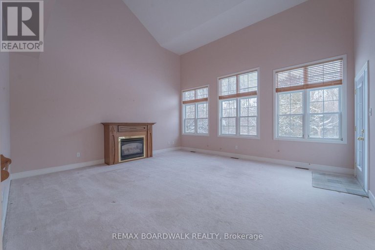 29307879/57-mattawa-crescent/bridlewood/ottawa/ontario/K2M2E8_18