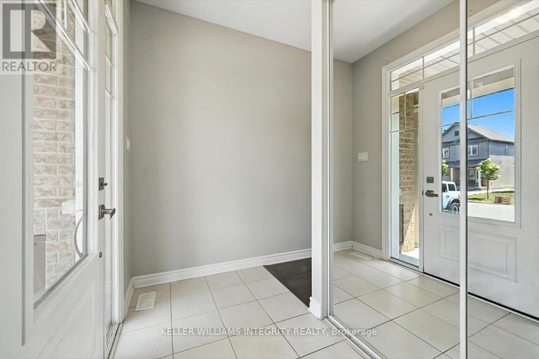 28517732/843-june-grass-street/avalon-west/ottawa/ontario/K4A1H4_4