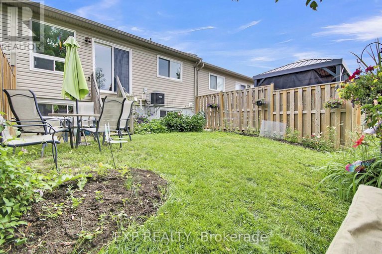 28533417/332-finner-court/almonte/mississippi-mills/ontario/K0A1A0_37