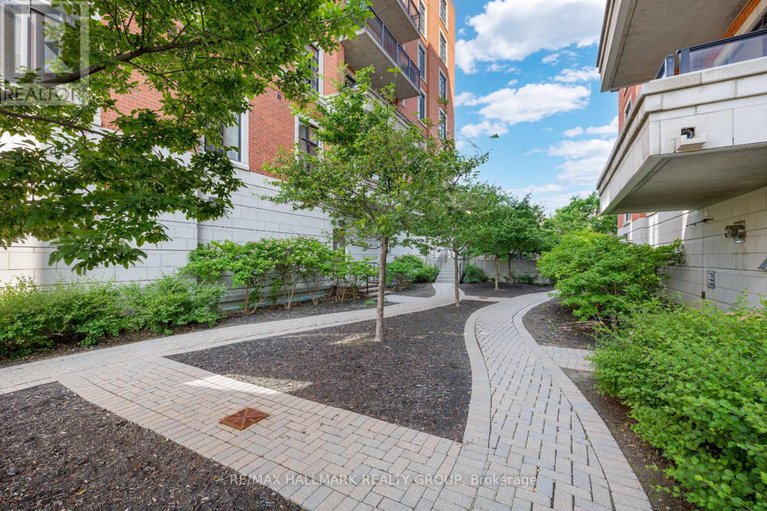 28485623/604-327-breezehill-avenue-s/west-centre-town/ottawa/ontario/K1Y1R6_37