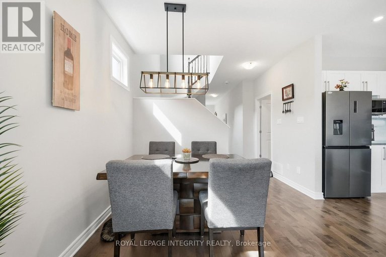 29671638/208-mountain-sorrel-way/avalon-west/ottawa/ontario/K4A1H2_10