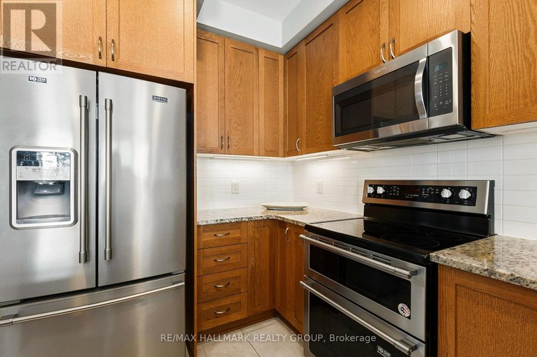 29532256/844-cedar-creek-drive/blossom-parkkemp-parkfindlay-creek/ottawa/ontario/K1T0B3_14