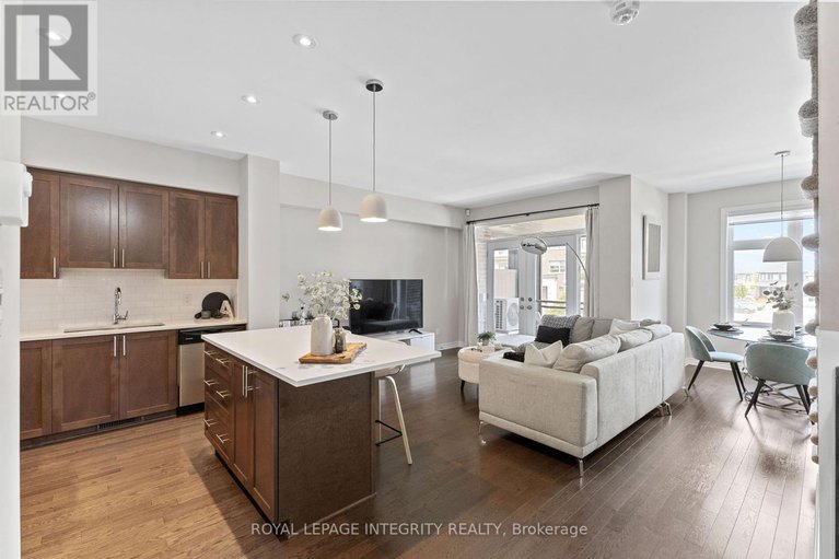 28756999/611-compass-street/mer-bleuebradley-estatesanderson-park/ottawa/ontario/K1W0J8_5