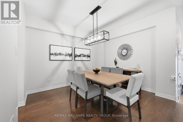 29091060/314-melodie-street/mer-bleuebradley-estatesanderson-park/ottawa/ontario/K1W0H9_7