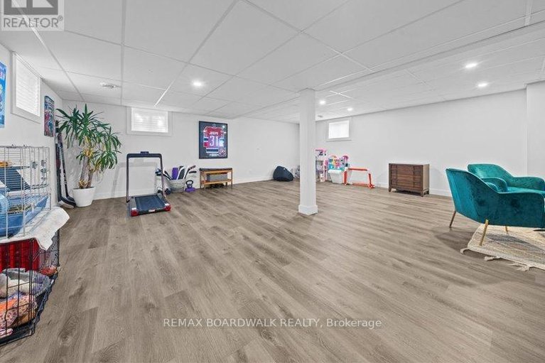 29519849/2462-dunning-road/cumberland-west/ottawa/ontario/K0A3E0_29