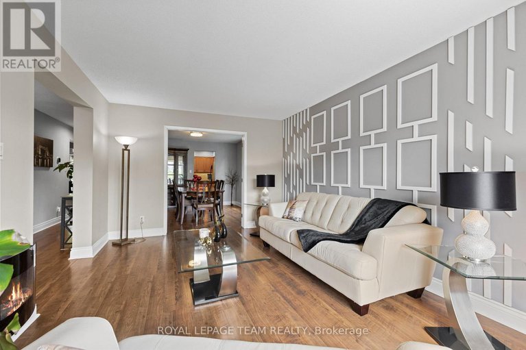 28401650/81-chickasaw-crescent/bridlewood/ottawa/ontario/K2M1M8_6