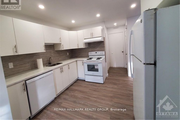 28536755/12-tybalt-crescent/westcliffe-estates/ottawa/ontario/K2H8J5_7