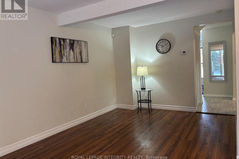 29429181/36-1867-simard-drive/chateauneuf/ottawa/ontario/K1C3B8_6