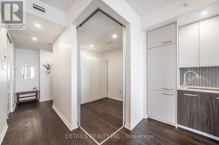 28331469/1703-111-champagne-avenue-s/west-centre-town/ottawa/ontario/K1S5V3_10