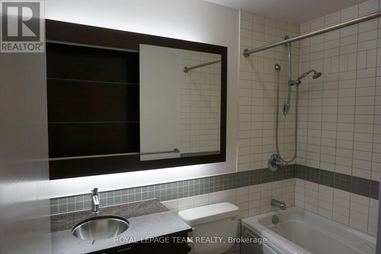 28498513/1604-324-laurier-avenue/ottawa-centre/ottawa/ontario/K1P0A4_15