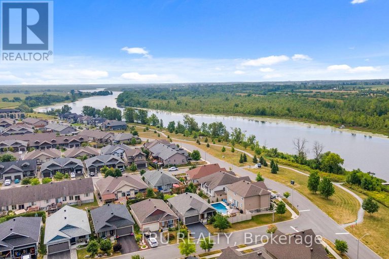 29129070/590-robert-hill-street/almonte/mississippi-mills/ontario/K0A1A0_2