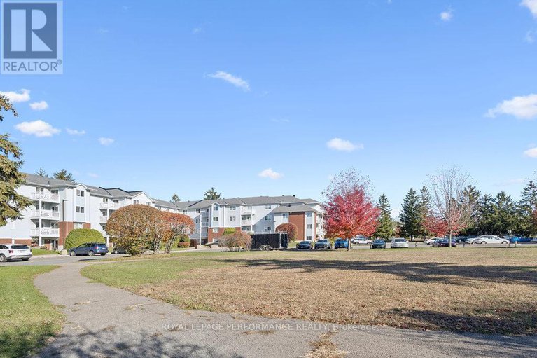 29052413/205-266-lorry-greenberg-drive/hunt-club-parkgreenboro/ottawa/ontario/K1T3J9_40