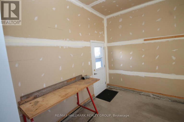 29203056/23-solara-private/clarencerockland-twp/clarence-rockland/ontario/K4K0K9_19