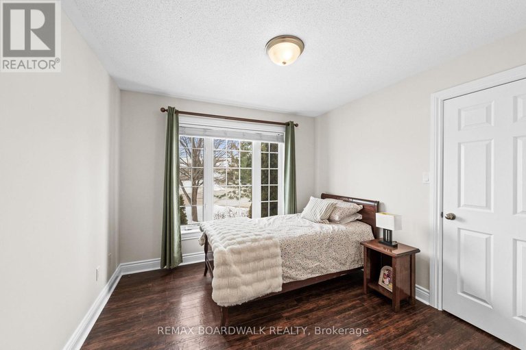 29430722/110-templeton-court/kemptville/north-grenville/ontario/K0G1J0_18