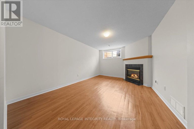 28809017/2093-bergamot-circle/springridgeeast-village/ottawa/ontario/K4A4R4_38