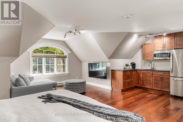 28532600/33-marchbrook-circle/rural-kanata-central/ottawa/ontario/K2W1A1_27