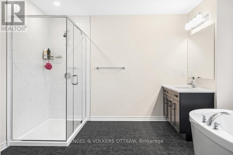 28057024/237-kinderwood-way/north-grenville-twp-kemptville-south/north-grenville/ontario/K0G1J0_21