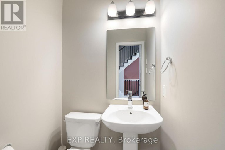 29402072/1053-lunar-glow-crescent/riverside-southgloucester-glen/ottawa/ontario/K4M0J9_17