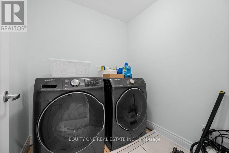 28348063/704-brian-good-avenue/riverside-southgloucester-glen/ottawa/ontario/K4M0C1_22