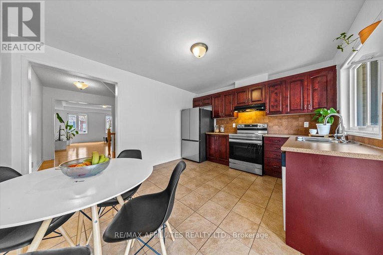 28223631/1028-pampero-crescent/stittsville-north/ottawa/ontario/K2S0N4_19