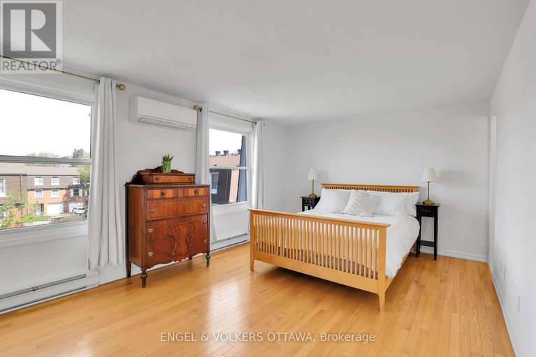 28416744/1089-borden-side-road/carleton-heights/ottawa/ontario/K2C3P3_22