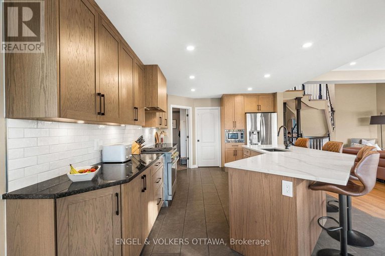 29666801/32-barcham-crescent/hearts-desire/ottawa/ontario/K2J3Z7_12