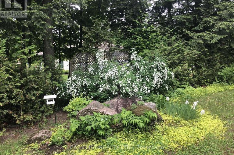 29370405/704-pattee-road/champlain-twp/champlain/ontario/K6A2R2_9